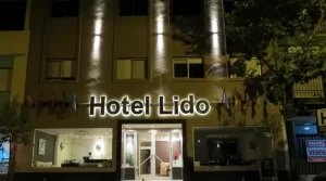 Hotel Lido por fuera