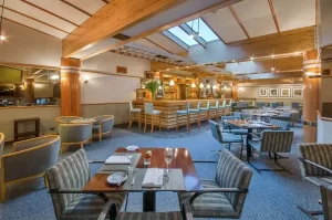 Hotel NH Bariloche Edelweiss mesas para comer