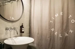 Hotel Península Petit bacha del baño
