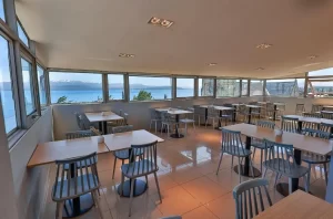 Hotel Plaza mesas para comer
