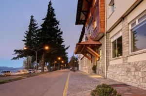 Hotel Tres Reyes por fuera