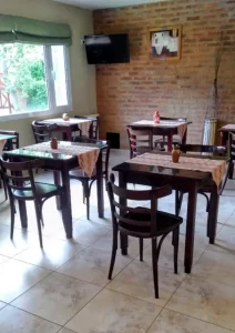 Hostería Alto Verde mesas para comer