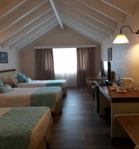 Hotel Alto Calafate habitación triple