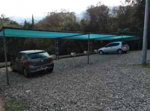 Hotel Altos del Rincón estacionamiento
