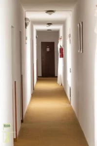 Hotel Bahía Madryn pasillo