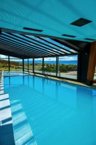 Hotel Design Suites Calafate pileta