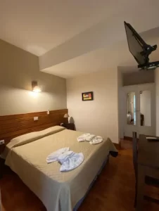 Hotel Gloria cama doble