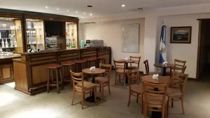 Hotel Kapenke mesas para comer