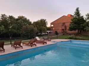 Hotel La Barraca pileta