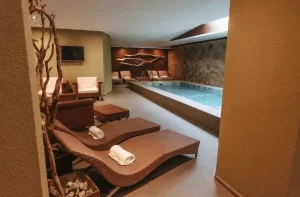 Hotel Resplandor by Wyndham El Calafate sillones de la pileta