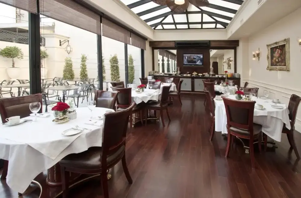 Hotel Sainte Jeanne mesas para comer