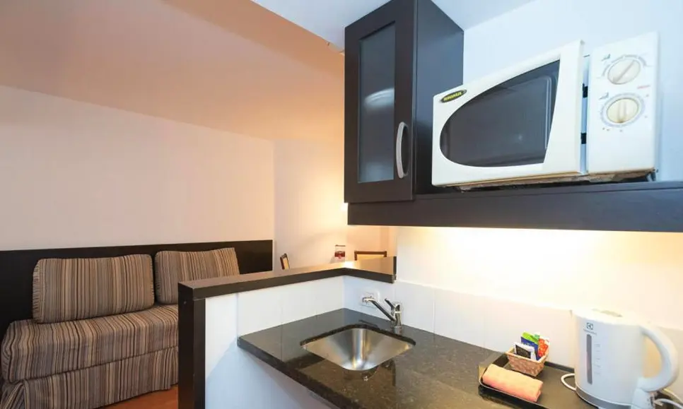 Aparthotel Urquiza mesada