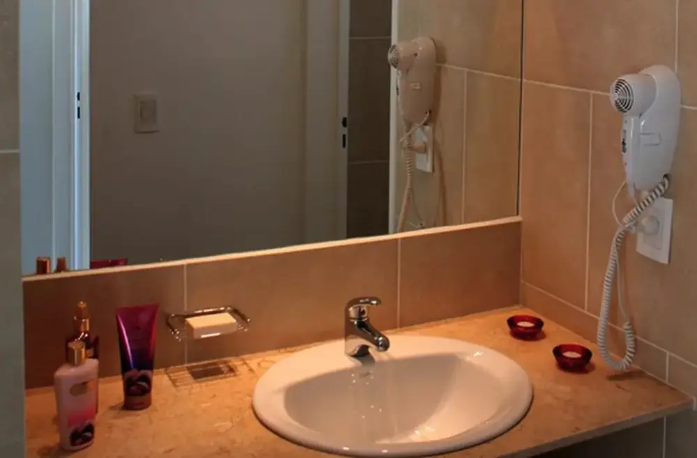 Departamentos Altos de Maipu espejo del baño