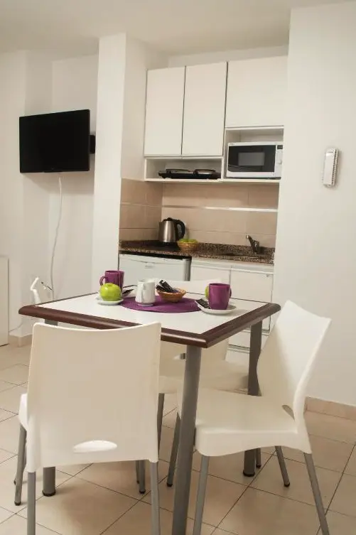 Departamentos Torre Potosí mesa de comedor