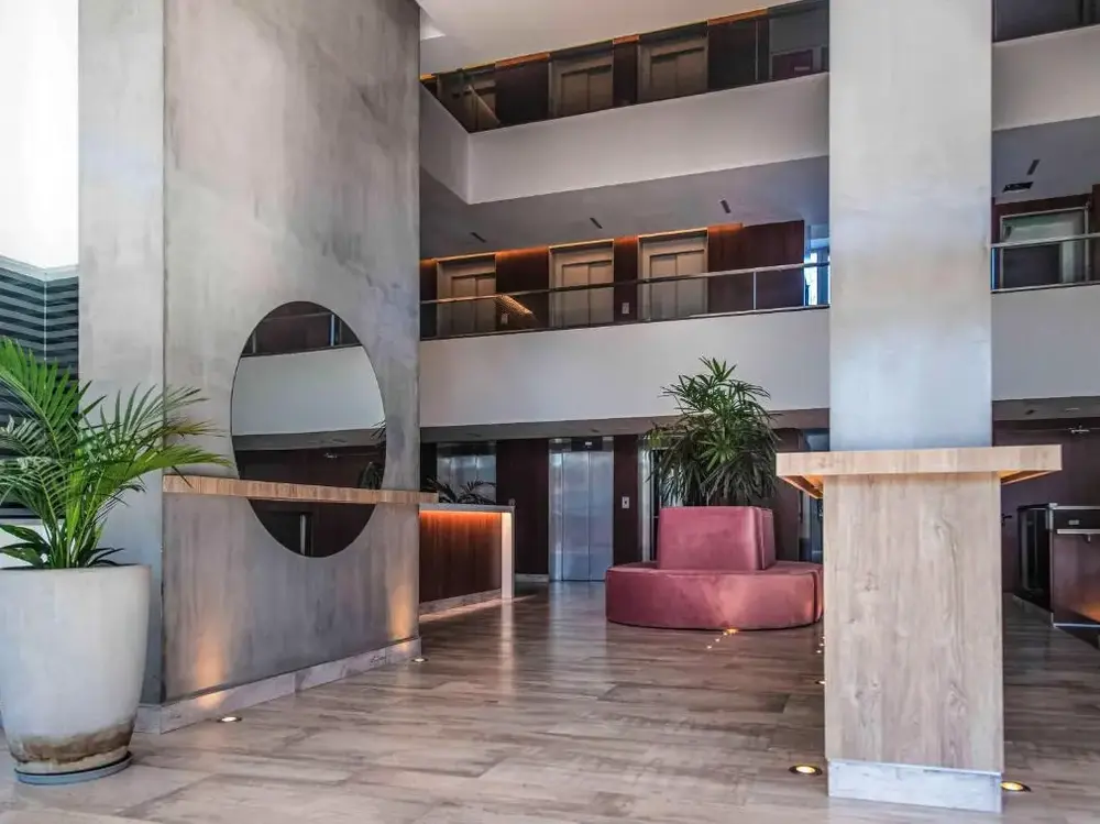 Hotel Mercure espejo