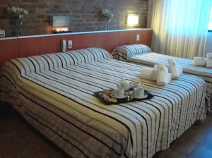 Hotel Necof cama doble y cama individual