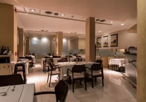 Hotel Solans Presidente mesas para comer