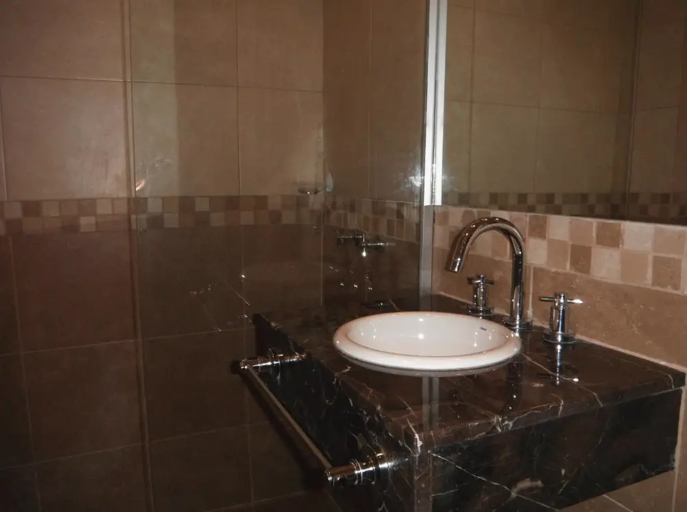 Hotel Zurich bacha del baño 