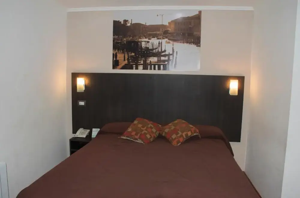 Hotel Zurich  cama doble