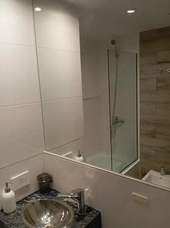 Departamanto Maipú 1862 espejo del baño