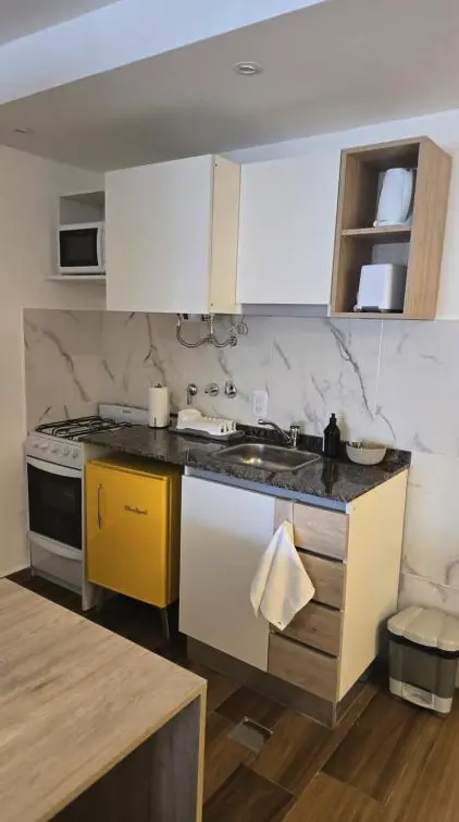 Departamento Primero de Mayo 1115 cocina