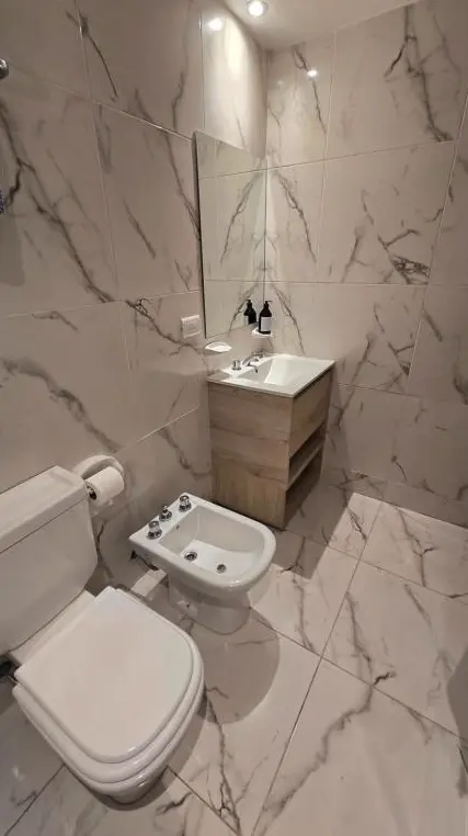 Departamento Primero de Mayo 1115 inodoro