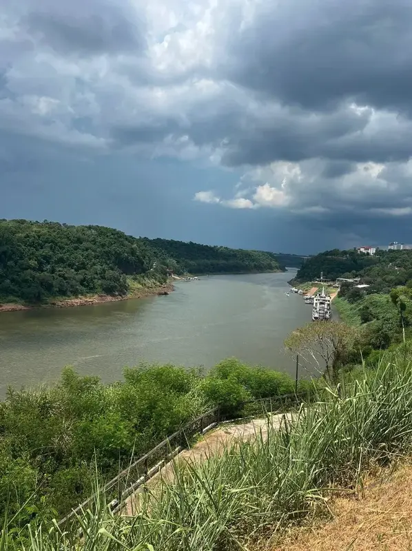 Hito Tres Fronteras Puerto Iguazú