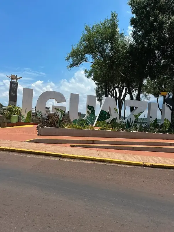 Hito Tres Fronteras Puerto Iguazú