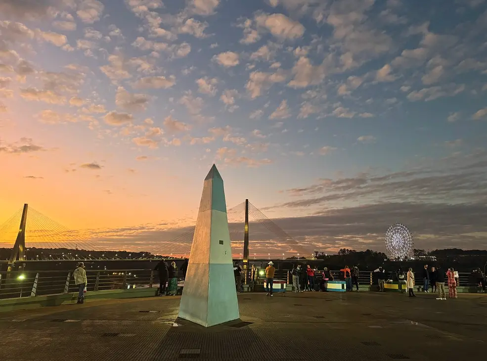 Hito Tres Fronteras Puerto Iguazú