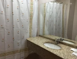 Hotel Carmen espejo del baño