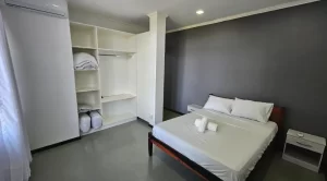 Casa Los Jazminez 1350 cama doble con toallas