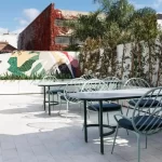 Hotel Bromelia mesas afuera