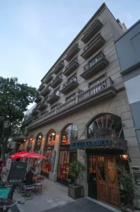 Hotel Clásico por fuera