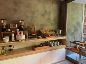Hotel Palo Santo desayuno