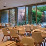 Hotel Palo Santo mesas para comer