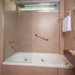 Hotel The Glu ducha