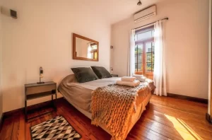 Casa Dorrego 2211 cama doble con toallas