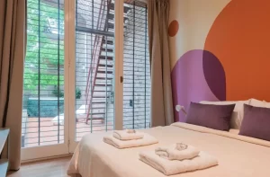 Casa Salvador 4600 cama doble junto a la ventana