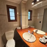 Departamentos Lake Apartments inodoro
