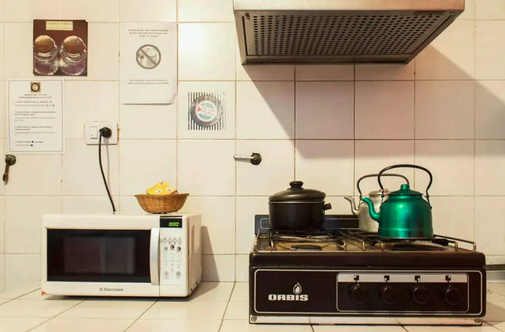 Hostel Play Soho cocina