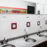 Hostel Play Soho espejo del baño