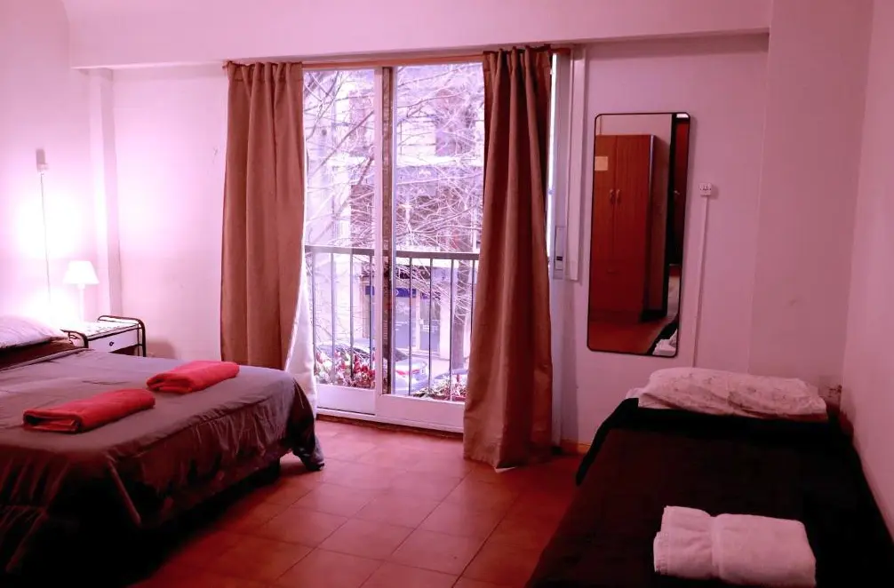 Hostel Ruda cama doble y cama individual