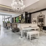 Hotel 1828 Smart piano