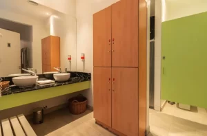 Hotel BA Jardines Palermo espejo del baño