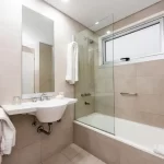 Hotel Bys espejo del baño
