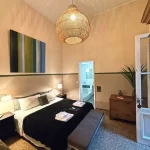 Hotel Costa Rica cama doble con toallas