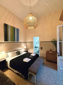 Hotel Costa Rica cama doble con toallas