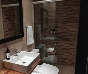 Hotel Pacífico espejo del baño
