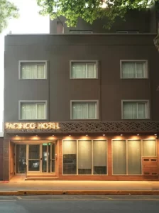 Hotel Pacífico por fuera
