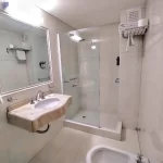 Aparthotel Cóndor Suites espejo del baño